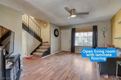 6227 Meadow Vista Lane Living Room