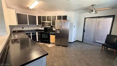 5161 PIONEER Avenue 202 Kitchen