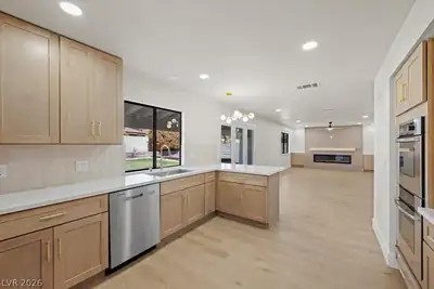 531 Carnforth Drive Kitchen