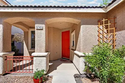 9745 Canterbury Creek Street Entry