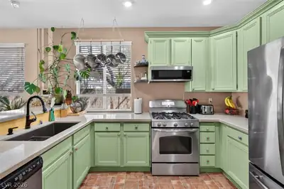 9745 Canterbury Creek Street Kitchen