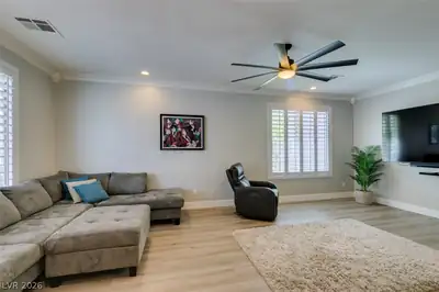 653 Bighorn Creek Street Living Room