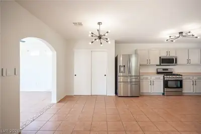 6133 Crystal Talon Street Kitchen