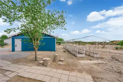 81 East Stagecoach Road Yard