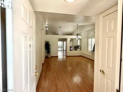 1809 Lyell Canyon Lane 