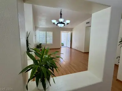 1809 Lyell Canyon Lane 