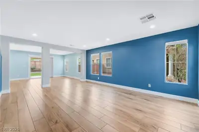 6097 Honeysuckle Ridge Street Living Room