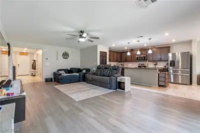 435 Triple Falls Street Living Room