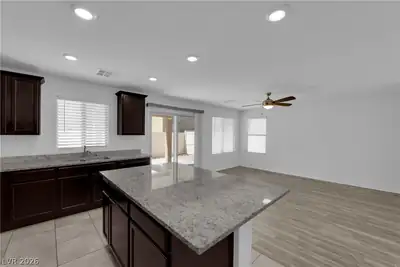 6421 Broadcloth Court, Las Vegas