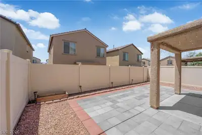 6421 Broadcloth Court Patio