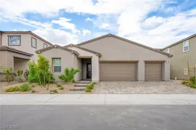 10405 Diana Summit Street Las Vegas, NV 89143