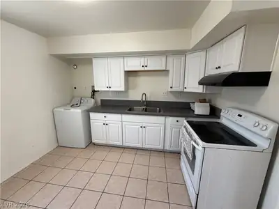 425 East Merlayne Drive 1 Kitchen
