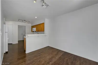 193 Chadwell Court Dining Area