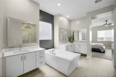 526 Faucon Court, Henderson, NV 89012 Primary Bathroom