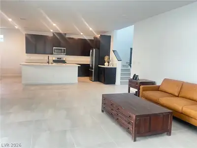 3212 Cristallo Avenue Living Room