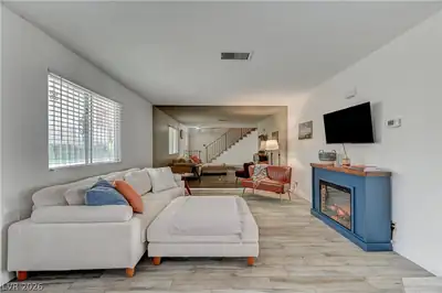 3447 Garden East Drive Living Room