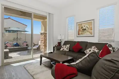 794 Charming Holly Street Living Room