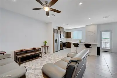 6515 Taffrail Avenue Living Room
