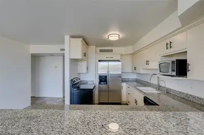 3111 Bel Air Drive 4F Kitchen