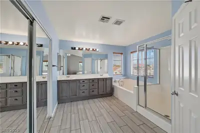 5925 Willis Street, North Las Vegas, NV 89031 Primary Bathroom