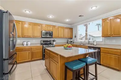 171 Tayman Park Avenue Kitchen