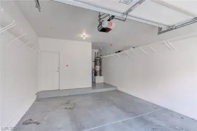 5855 Valley Drive 1077 Garage