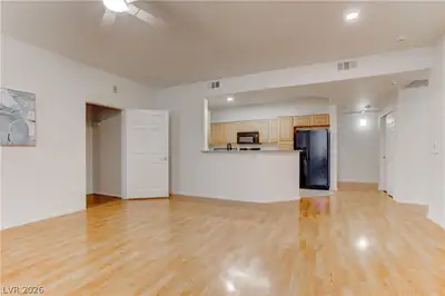 5855 Valley Drive 1077 Living Room