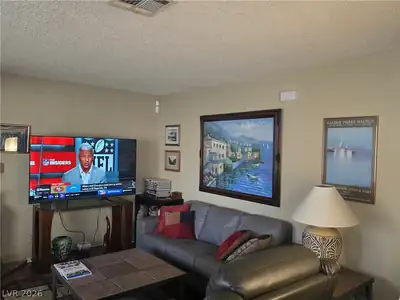 932 Boulder Mesa Drive 102 Living Room