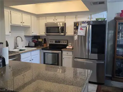 932 Boulder Mesa Drive 102 Kitchen