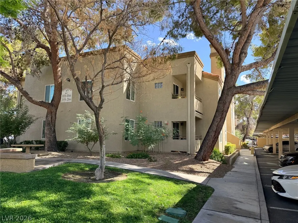 3145 FLAMINGO Road 2043