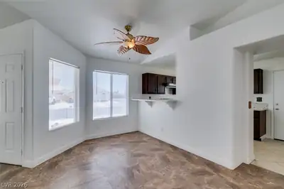 5786 Slice Drive Dining Area