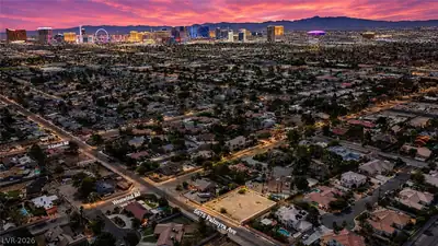 5675 Palmyra Avenue Las Vegas, NV 89146