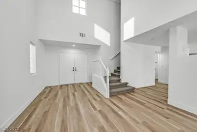 6729 Montezuma Castle Lane Living Room