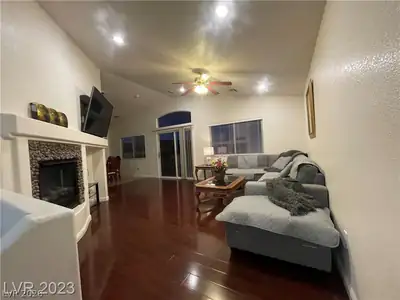 9174 RED CURRANT Avenue Living Room
