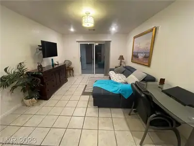 9174 RED CURRANT Avenue Living Room