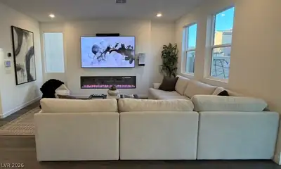 862 Camargo Street Living Room