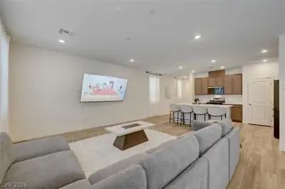 2663 Sierra Grande Street Living Room
