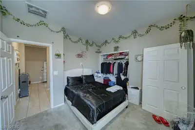 2659 Glen Valley Avenue Bedroom