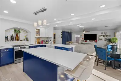 8086 Avalon Island Street Kitchen