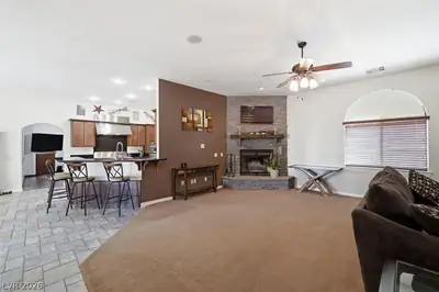 3890 Oakleaf Avenue Living Room
