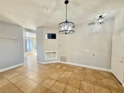 1212 Diamond Valley Street Dining Area
