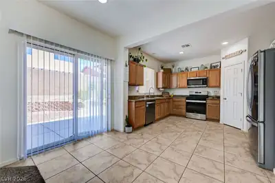 2884 Strathallan Avenue Kitchen
