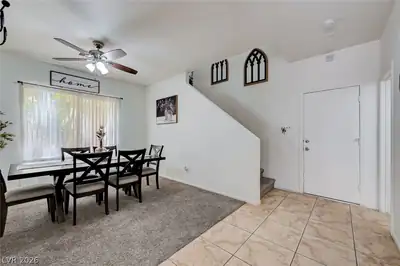 2884 Strathallan Avenue Dining Area