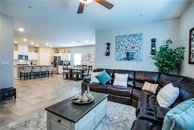 10927 Artisan Ranch Avenue Living Room