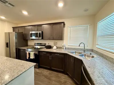 2686 Mango Light Avenue Kitchen