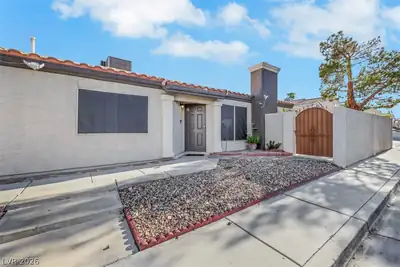 2127 ALISA MARIA Way Front of Structure