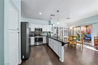 675 Solitude Point Avenue Kitchen
