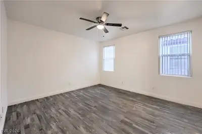 3409 Barada Heights Avenue Bedroom