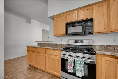 5001 Cedar Lawn Way Kitchen