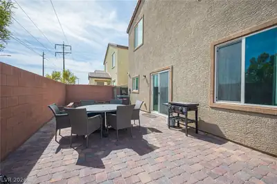 6030 Forest Archer Place Patio